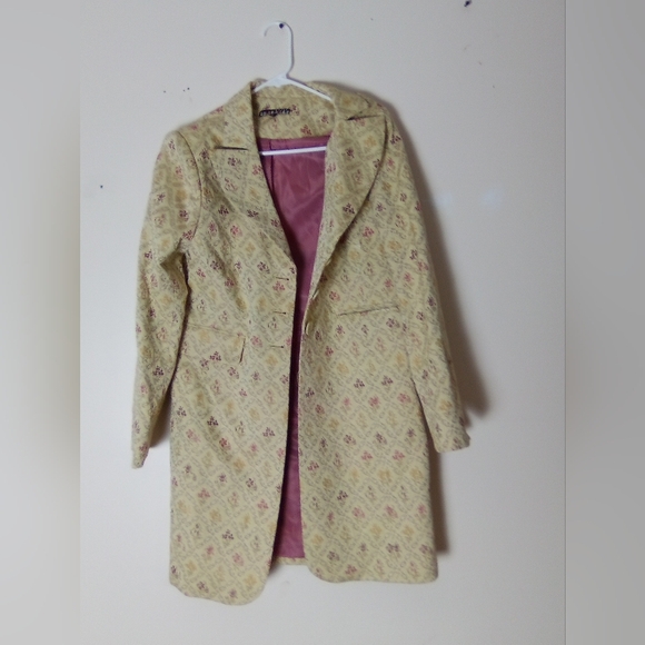 DALIA Elegant Cream Patterned Women's OVERBLAZER - Picture 4 of 8